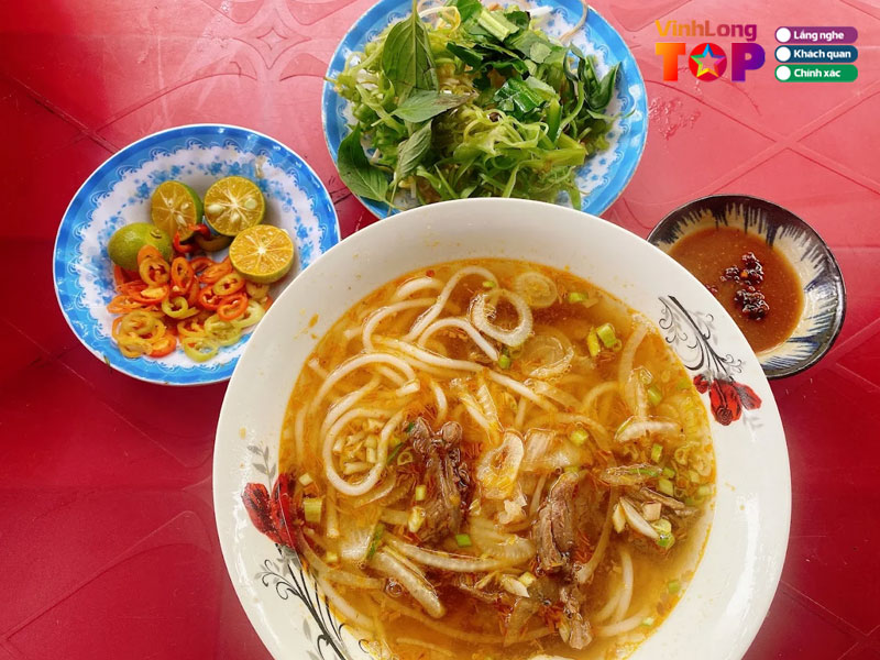 Bun-bo-hue-hung-vuong-vinhlongtoplist