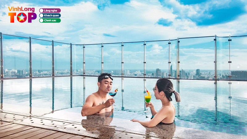 Top-5-khach-san-co-ho-boi-tai-vinh-long-tien-nghi-rong-rai1-vinhlongtoplist