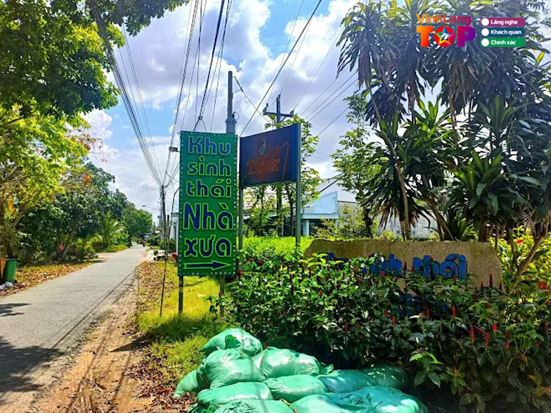 Khu-sinh-thai-nha-xua-vinhlongtoplist