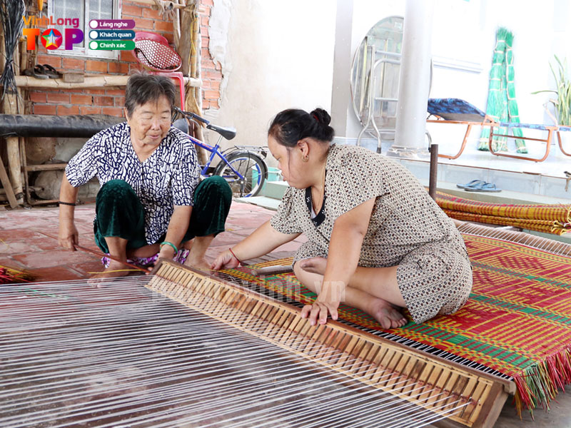 Lang-nghe-det-chieu-vinhlongtoplist