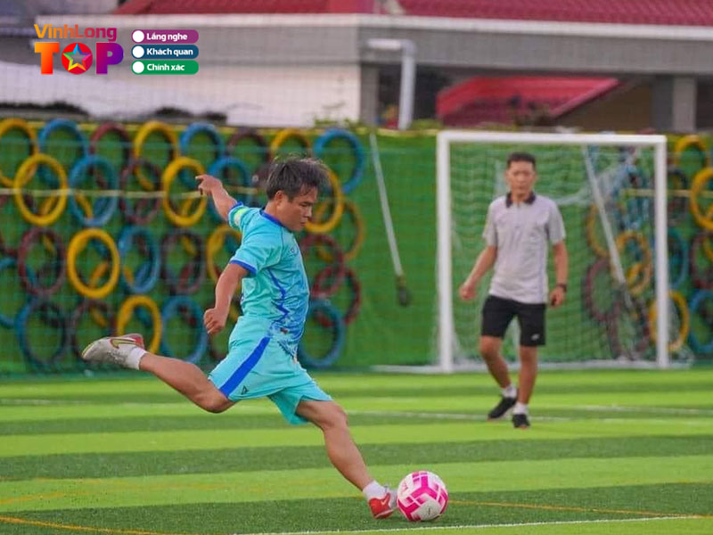 San-bong-phuong-tu-vinhlongtoplist