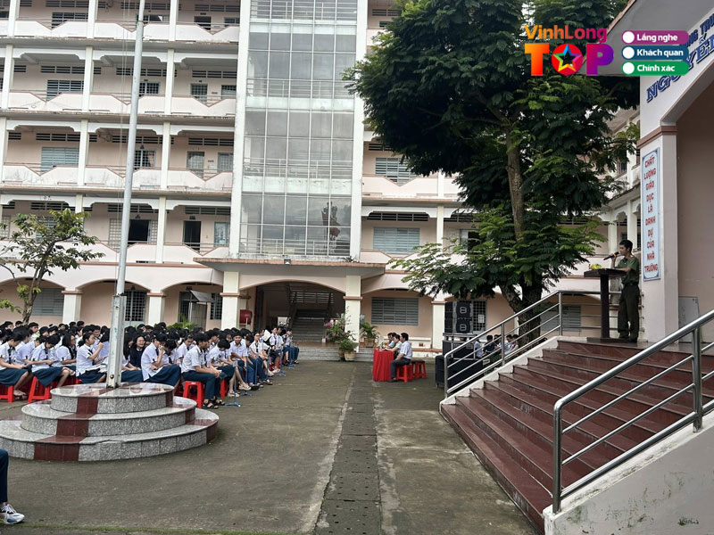 Truong-thpt-chuyen-nguyen-binh-khiem-vinhlongtoplist