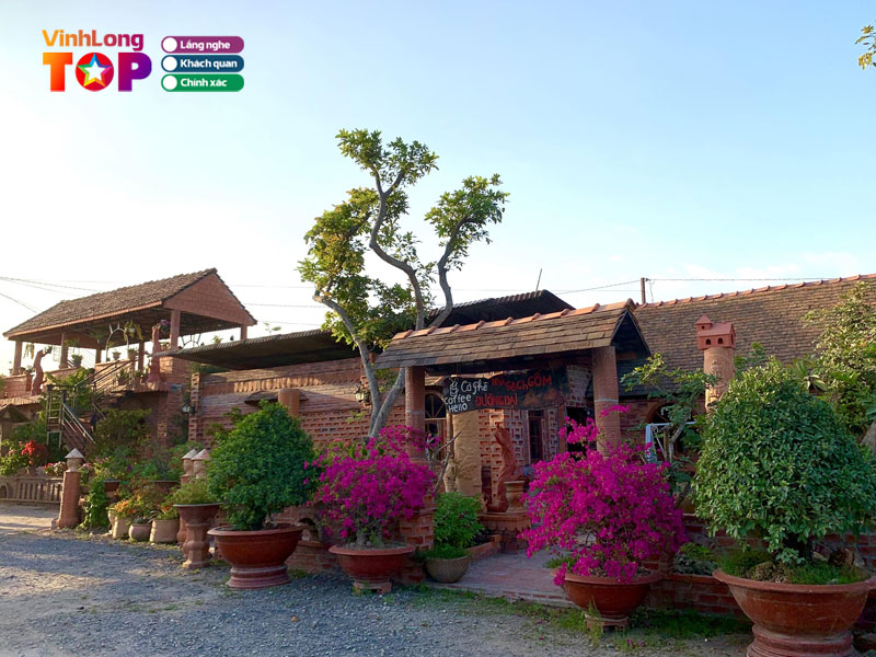 Ca-phe-nha-gach-gom-duong-dai-vinhlongtoplist