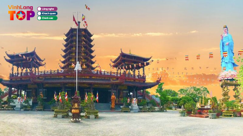 Chua-phat-ngoc-xa-loi-vinh-long-voi-khong-gian-va-kien-truc-doc-dao-vinhlongtoplist