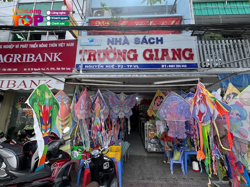 Nha-sach-truong-giang-vinhlongtoplist
