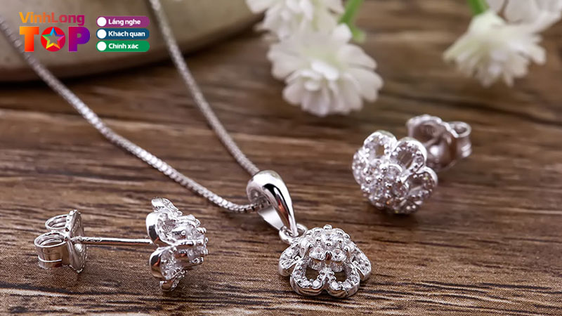 Top-10-tiem-bac-tai-vinh-long-dep-ben-nhieu-mau-vinhlongtoplist