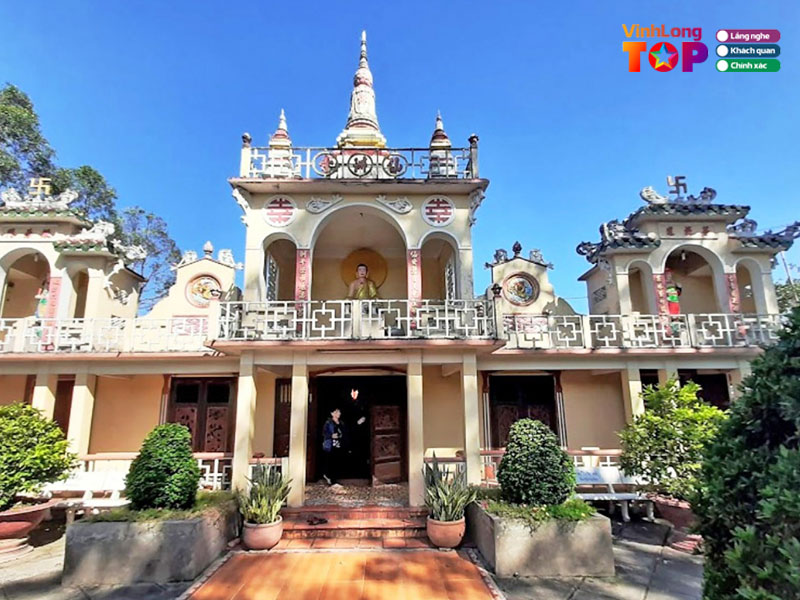 Trai-nghiem-thuc-te-khi-tham-quan-chua-tien-chau-vinhlongtoplist