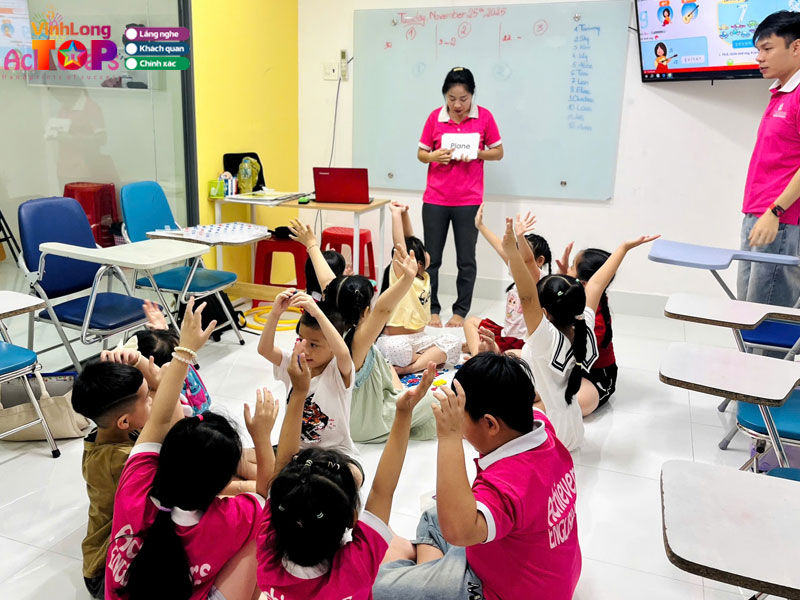 Trung-tam-ngoai-ngu-achievers-vinhlongtoplist