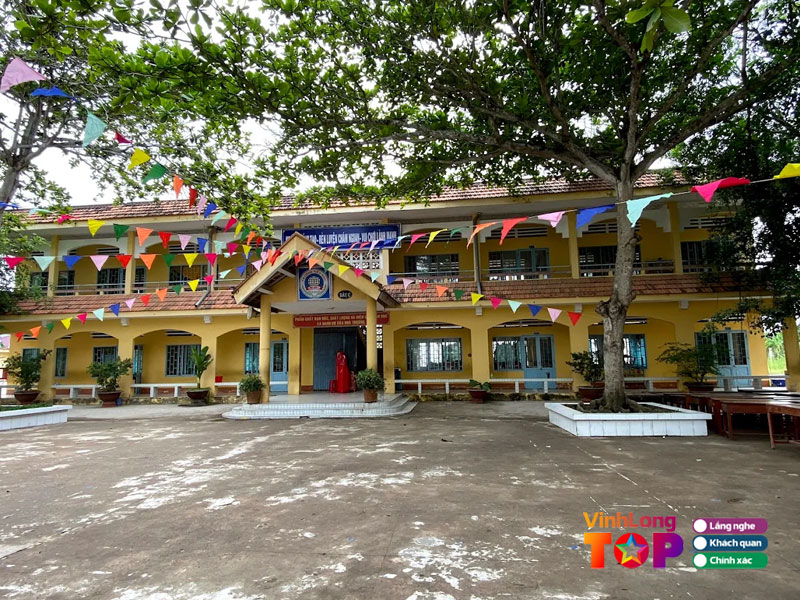 Truong-tieu-hoc-phu-quoi-a-vinhlongtoplist