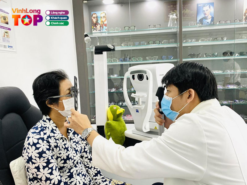 Phong-kham-mat-bac-si-minh-vinhlongtoplist