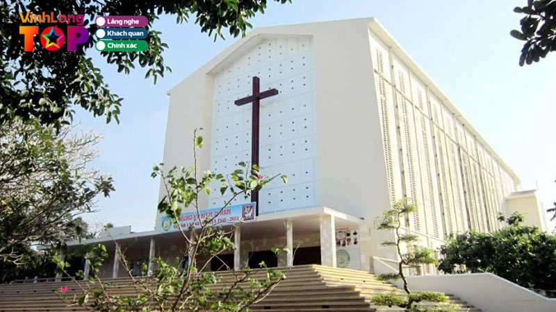 Top-10-nha-tho-o-vinh-long-trang-nghiem-va-co-kinh1-vinhlongtoplist