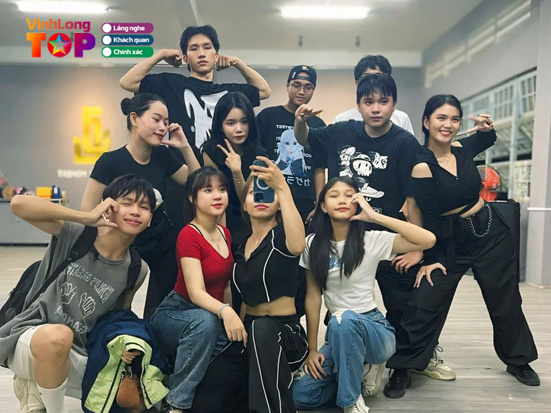 Le-linh-dance-studio-vinhlongtoplist