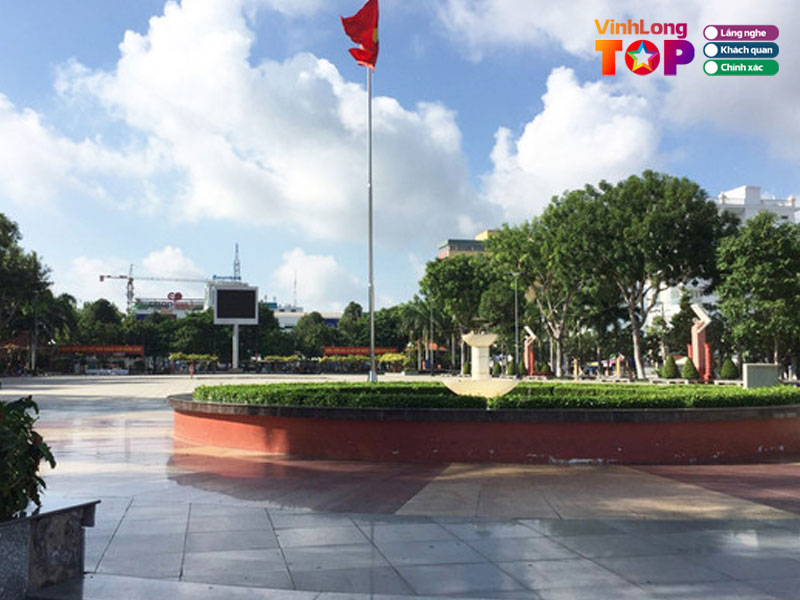 Quang-truong-vinh-long-vinhlongtoplist