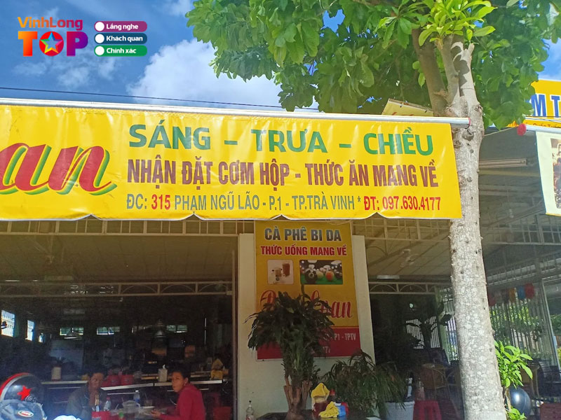 Quan-com-tam-binh-dan-bay-loan-vinhlongtoplist